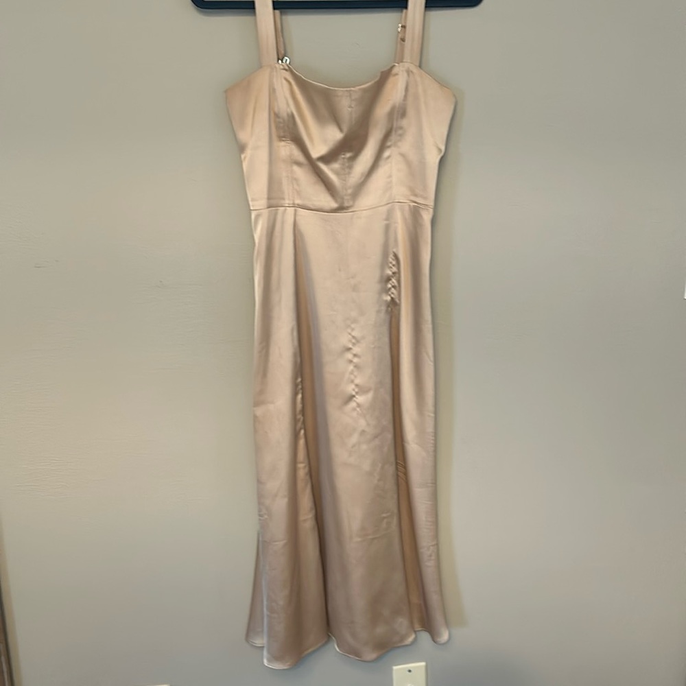 Show me your Mumu- champagne luxe satin midi